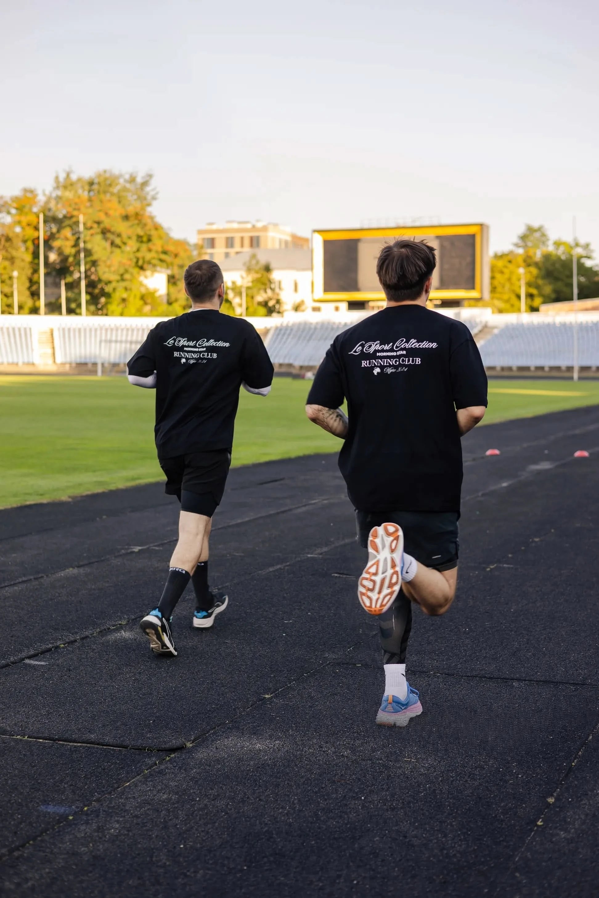 T-shirt Running Club Morning Star - Morning Star: Бренд чоловічого одягу